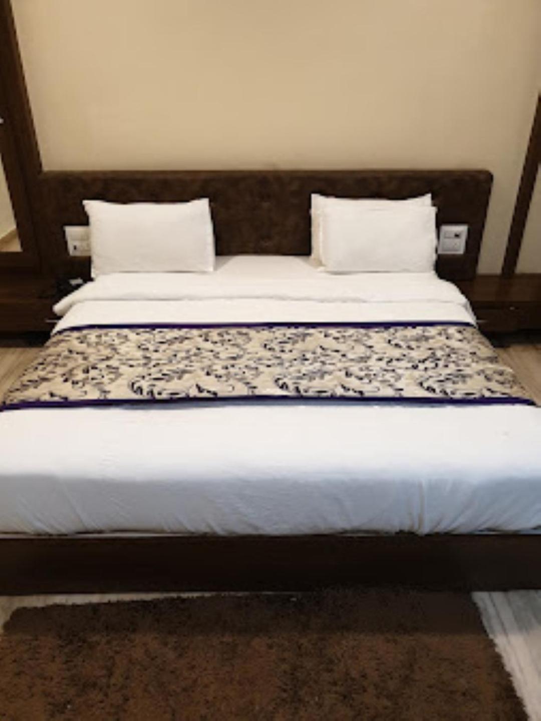 Hotel Saroj Sagar  Exterior photo